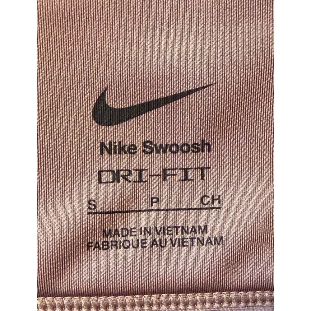 Nike swoosh dri